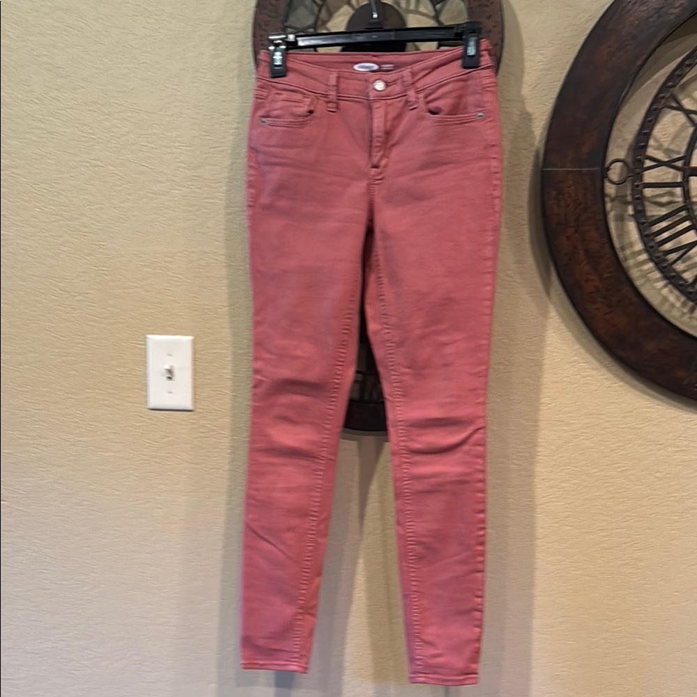 Old Navy Women's Skinny Jeans in Pink/Salmon